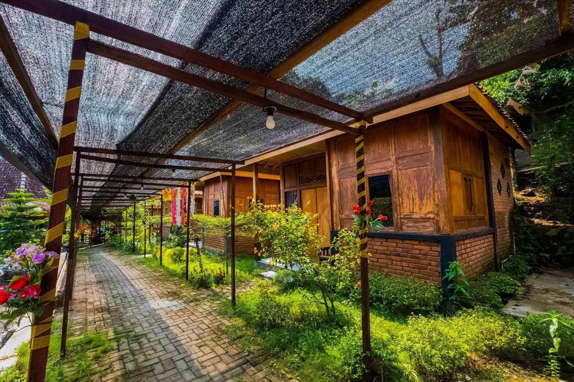 Oyo 3562 Pondok Inspirasi Minggir Klangkapang Kültér fotó